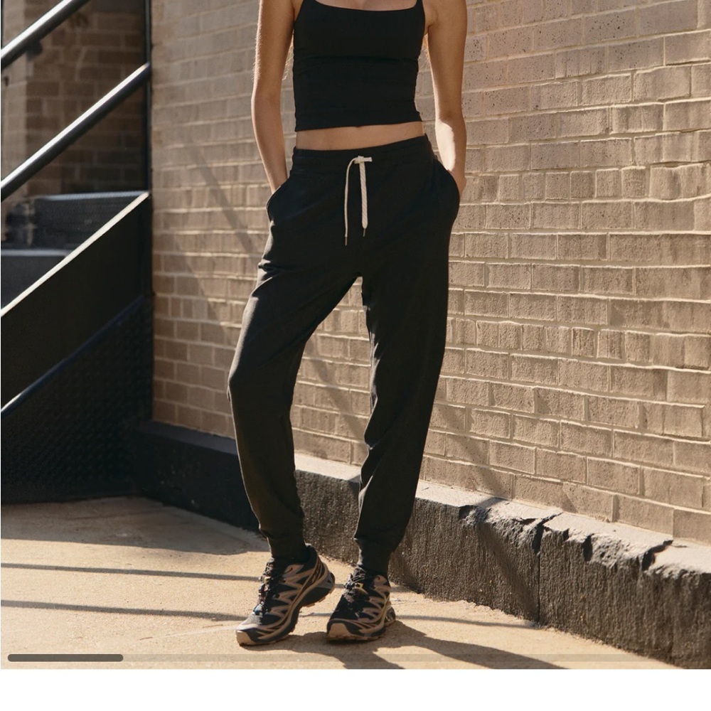 Vuori performance jogger Black Heather